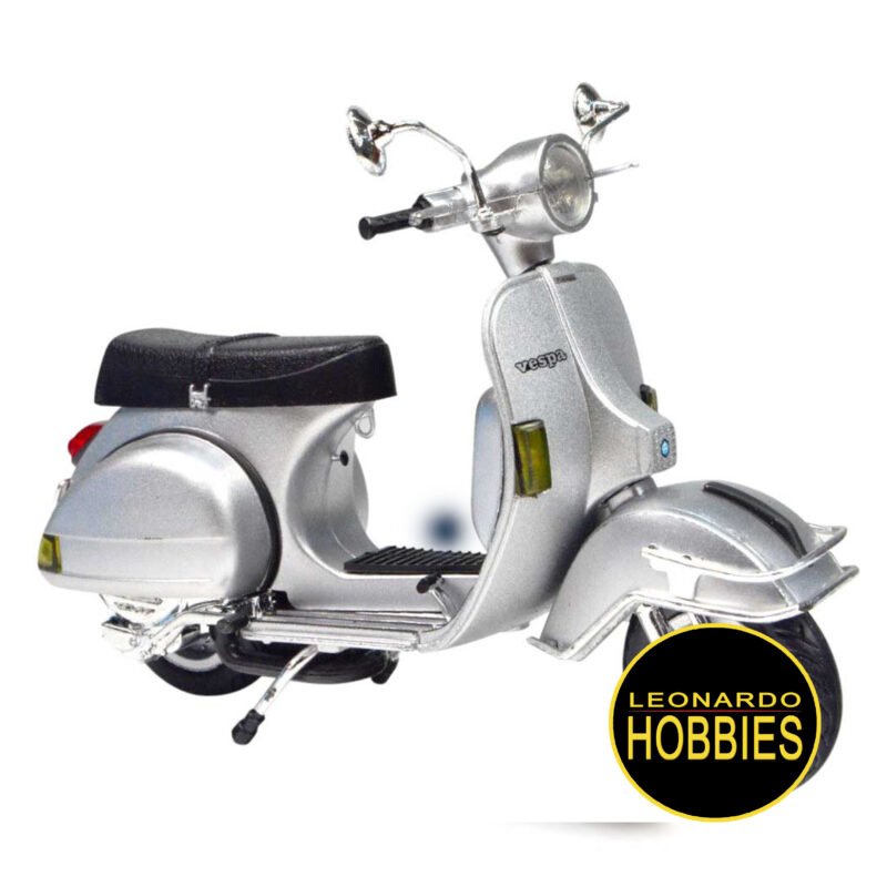 NEW RAY,VESPA,ROSARIO,ARGENTINA,AMIGOS DE LAS VESPA,GRUPO VESPA, MOTO VESPA,LEONARDO HOBBIES,P200,P200E,MOTOS ROSARIO,ENCUENTRO DE MOTOS ROSARIO,MOTONETA,SCOOTER,MOTITOS DE COLECCION,Vespa P200E Diecast Model Scooter 1978 silver (plateada)Escala 1/12 New Ray 42123